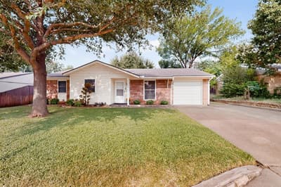 1207 Aransas Drive, Euless TX 76039